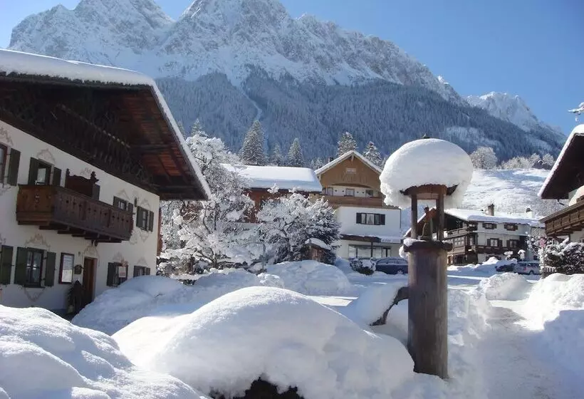 Hotelli Bayern Resort