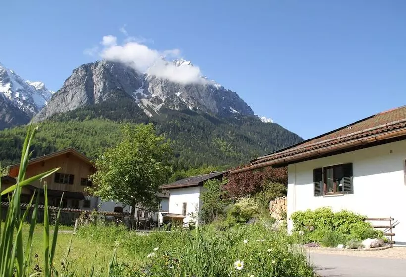 Hotelli Bayern Resort