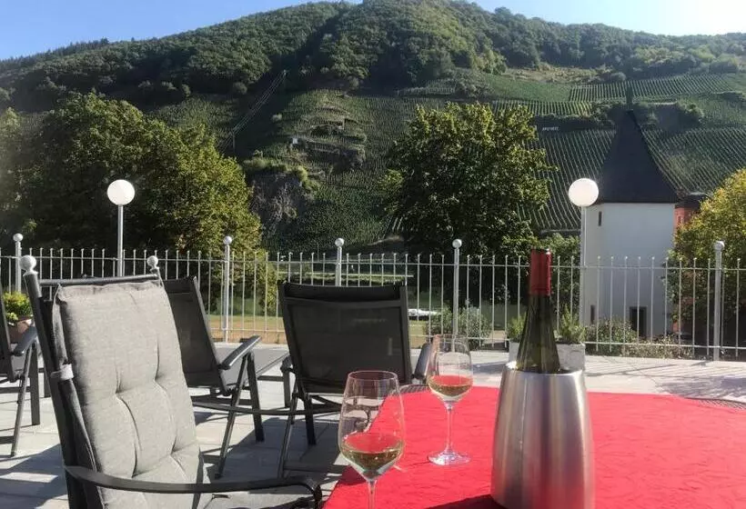 ホテル Gästehaus & Weingut Clüsserath Weiler