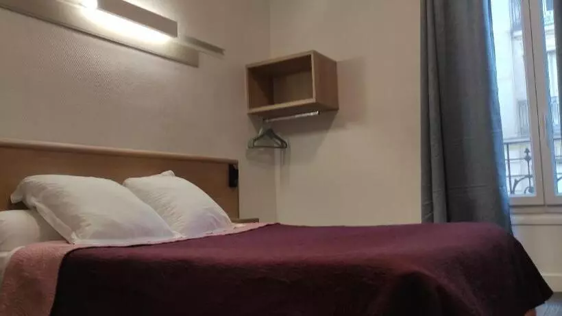 هتل Hôtel Résidence Saint Ouen