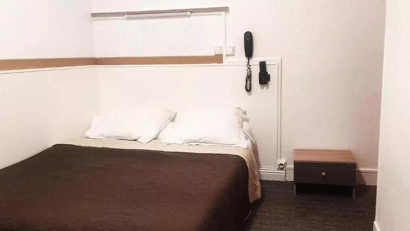 هتل Hôtel Résidence Saint Ouen