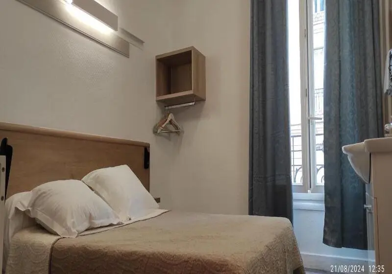 هتل Hôtel Résidence Saint Ouen