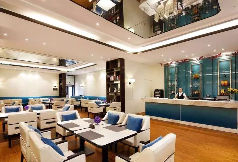 ホテル Ramada Encore Wuhan