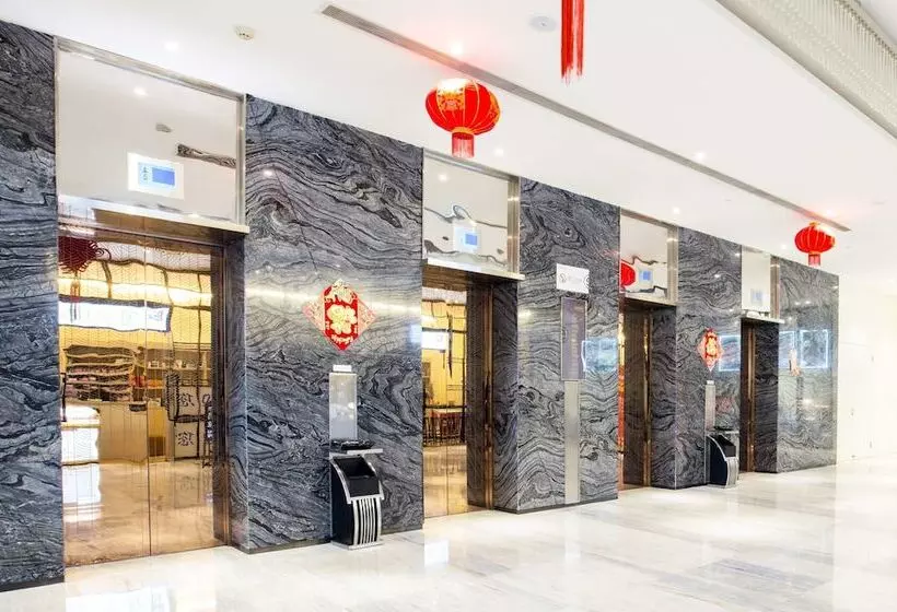ホテル Ramada Encore Wuhan