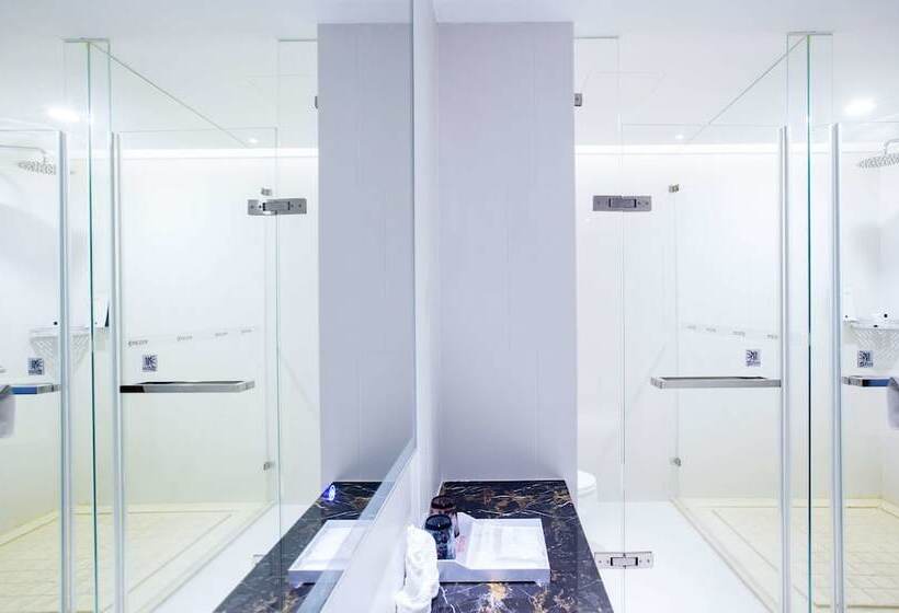 Hotel Ramada Encore Wuhan