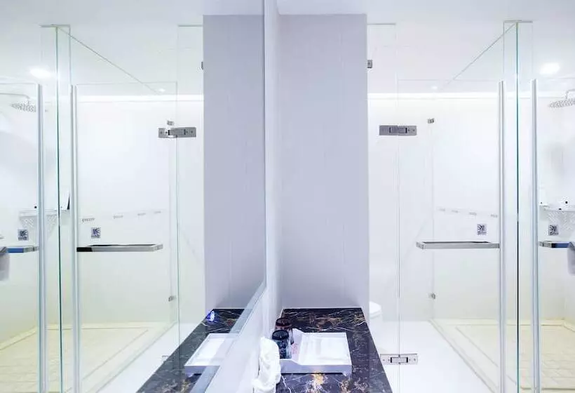 ホテル Ramada Encore Wuhan