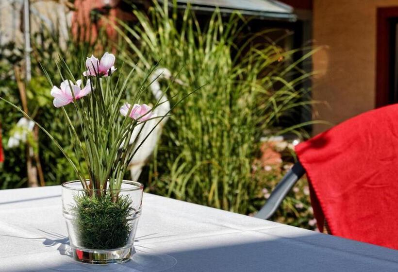 فندق Waldfrieden Das Kleine