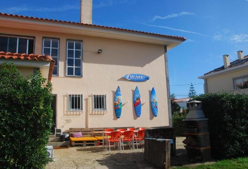 Carcavelos Surf Hostel And Surf Camp