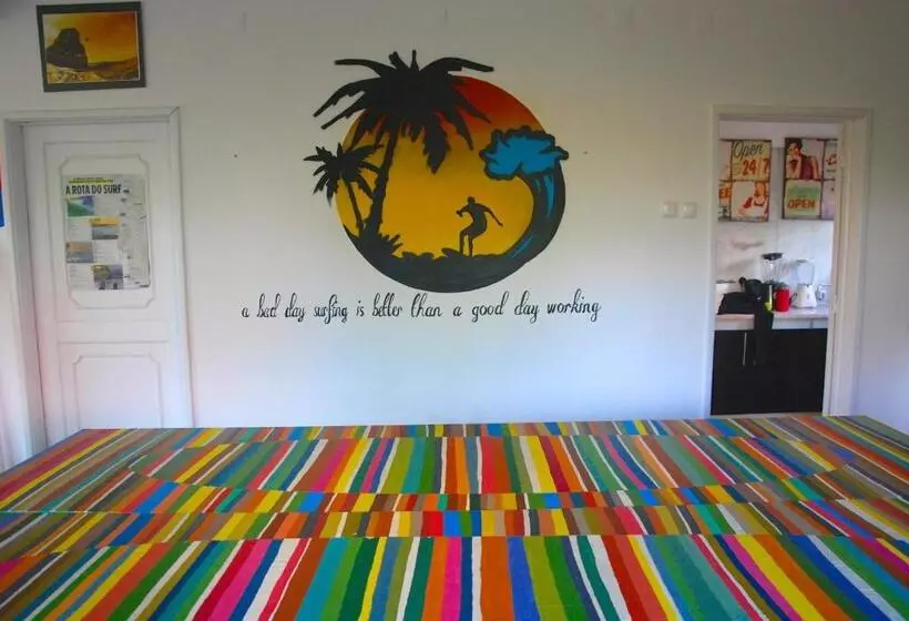 Carcavelos Sun & Stay Hostel