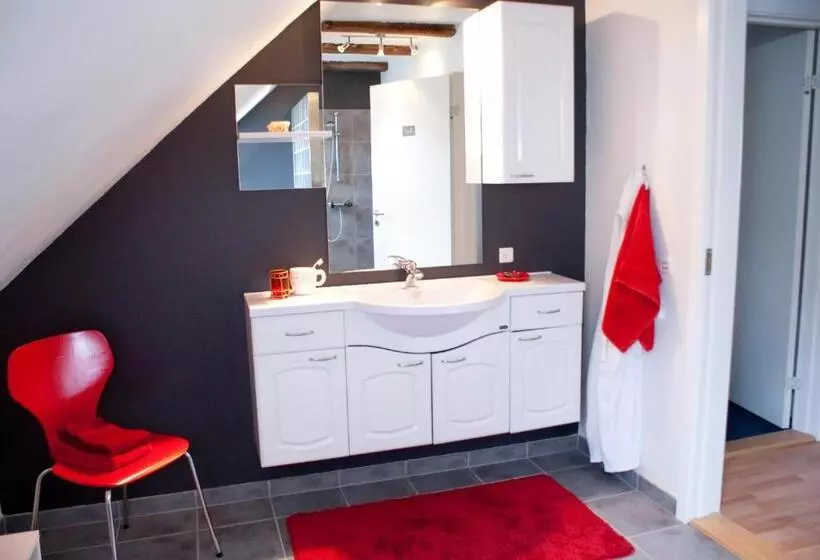 Holtegaard Bed & Breakfast