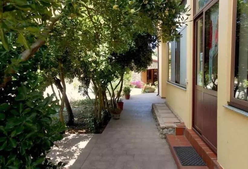ホテル Agriturismo Rocce Bianche   Bungalows