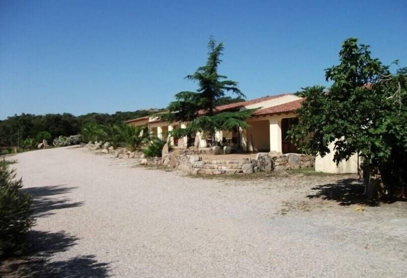 فندق Agriturismo Rocce Bianche   Bungalows