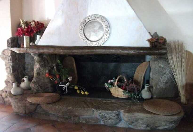 فندق Agriturismo Rocce Bianche   Bungalows