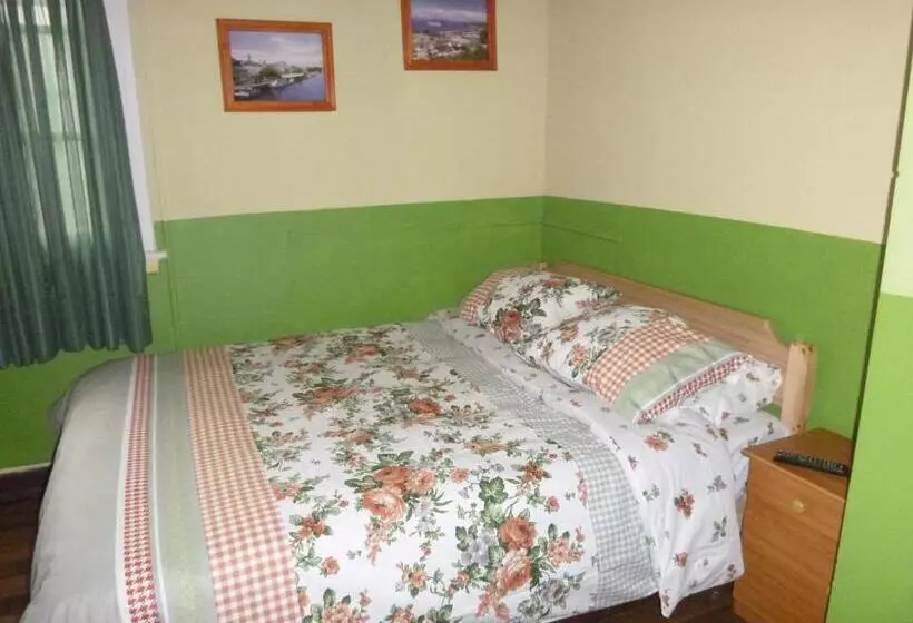 Hotelli B&b Patrimonial Little Castle