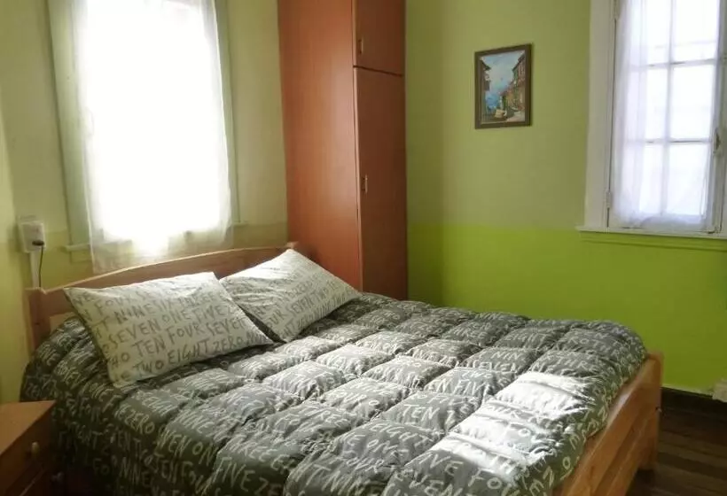 Hotelli B&b Patrimonial Little Castle