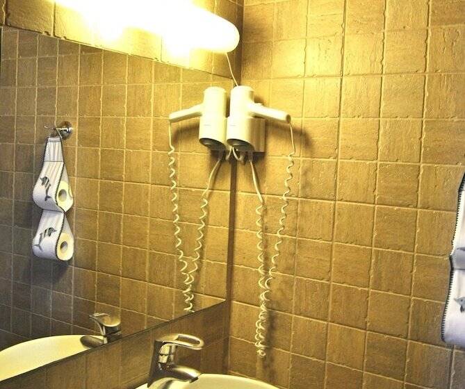 Отель Filoxenia Studios