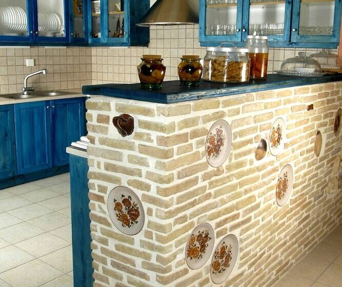 Отель Filoxenia Studios