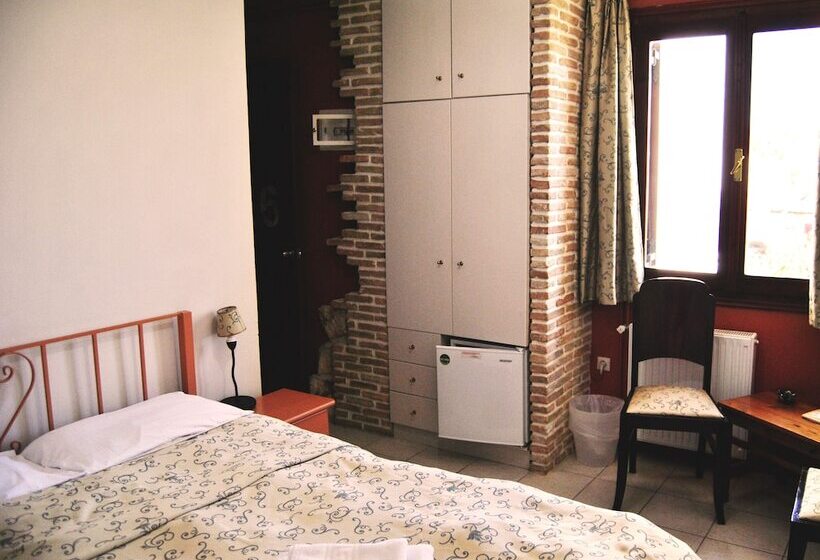 Отель Filoxenia Studios