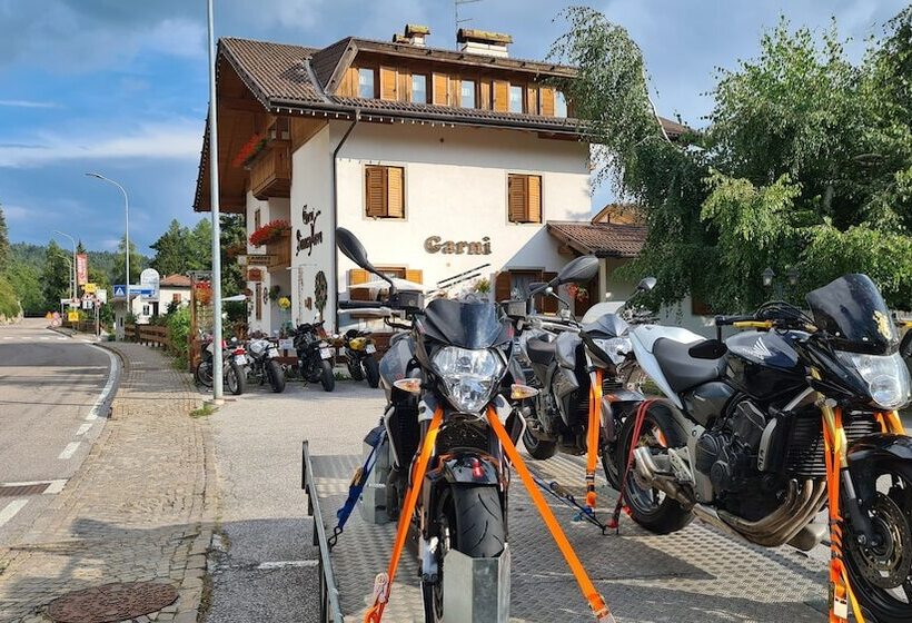 ホテル Garni Biancaneve Ruffrè Mendola