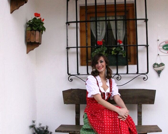 ホテル Garni Biancaneve Ruffrè Mendola