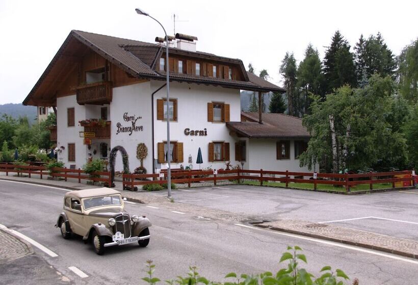 ホテル Garni Biancaneve Ruffrè Mendola