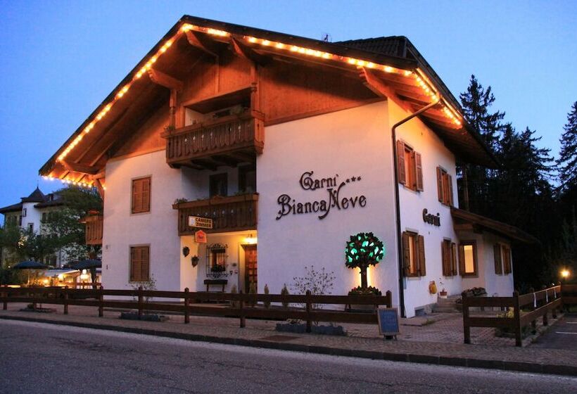 ホテル Garni Biancaneve Ruffrè Mendola