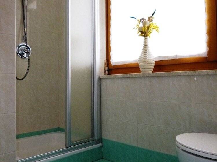 ホテル Garni Biancaneve Ruffrè Mendola