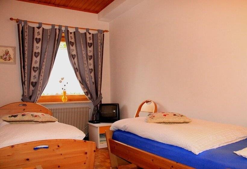 ホテル Garni Biancaneve Ruffrè Mendola