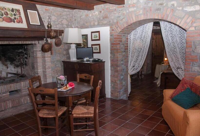 ホテル Il Poggiolo Di Parrano