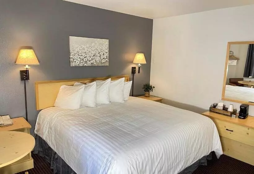 Hotelli Moose Creek Lodge & Suites