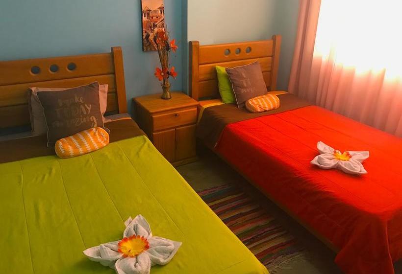 هتل Lima Airport Hostel