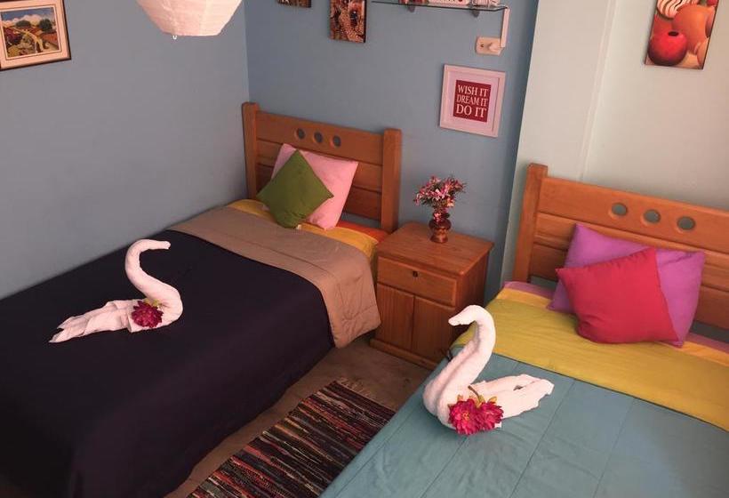 هتل Lima Airport Hostel