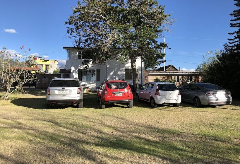 Hotel Springhills Quito Airport