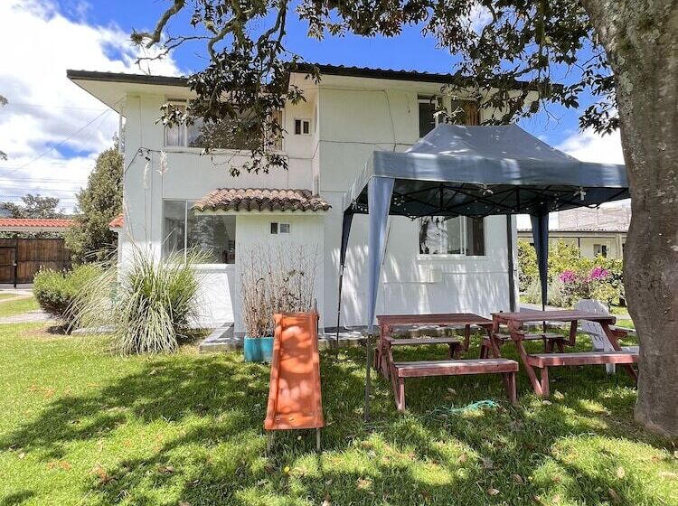 Hotel Springhills Quito Airport