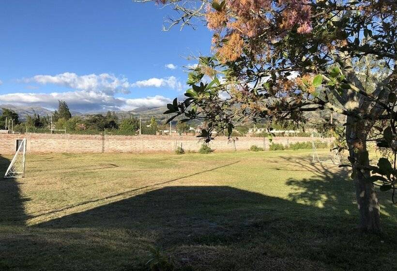 Hotel Springhills Quito Airport