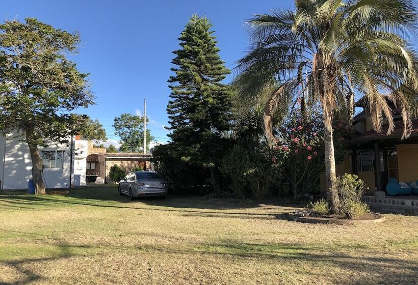 Hotel Springhills Quito Airport