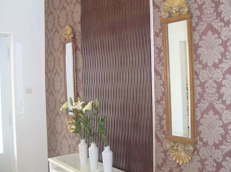 هتل Villa Dia Guesthouse