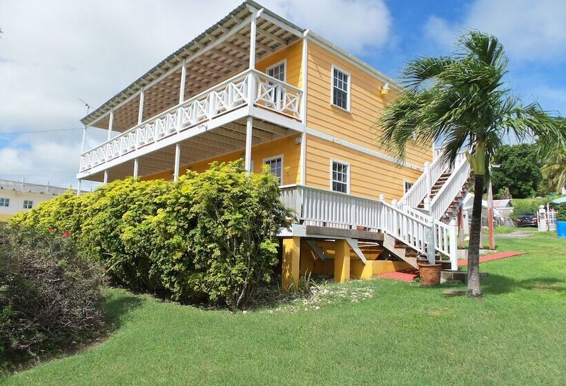 هتل Wind Chimes Inn