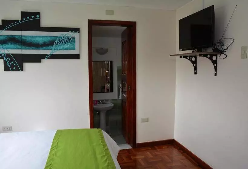 هتل Casa Yaruqui