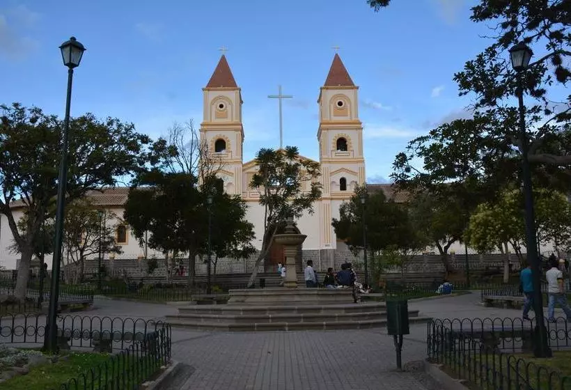 هتل Casa Yaruqui
