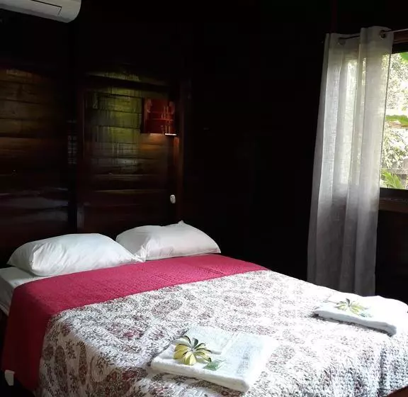 تختخواب و صبحانه Cabinas Nirvana Ecolodge