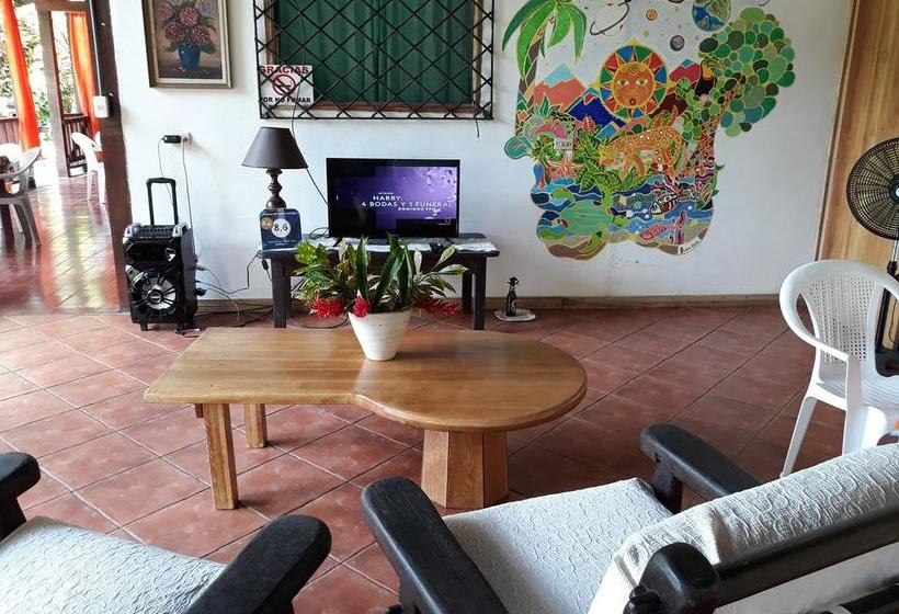 ベッドアンドブレックファースト Cabinas Nirvana Ecolodge