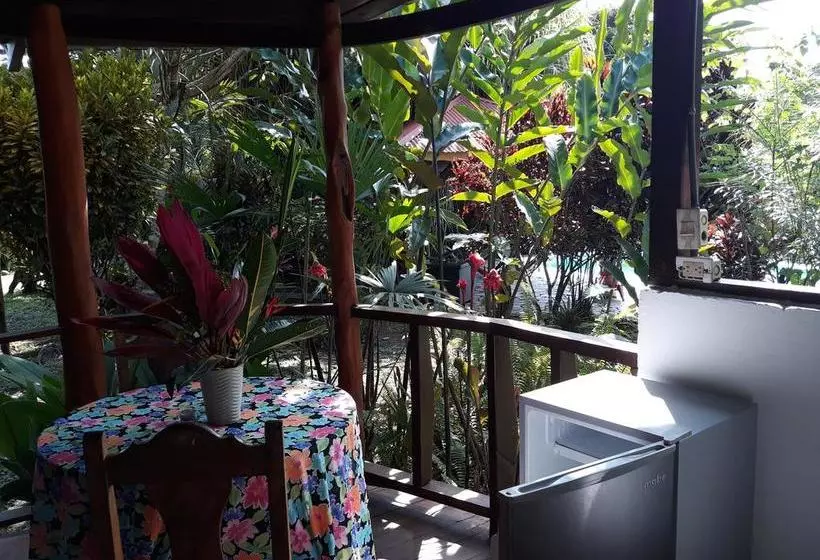 تختخواب و صبحانه Cabinas Nirvana Ecolodge
