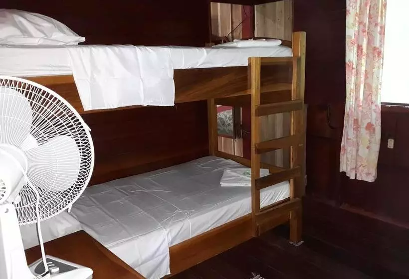 تختخواب و صبحانه Cabinas Nirvana Ecolodge
