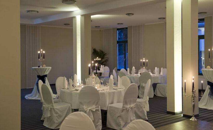 Отель Apartments Golfpark Schlossgut Sickendorf