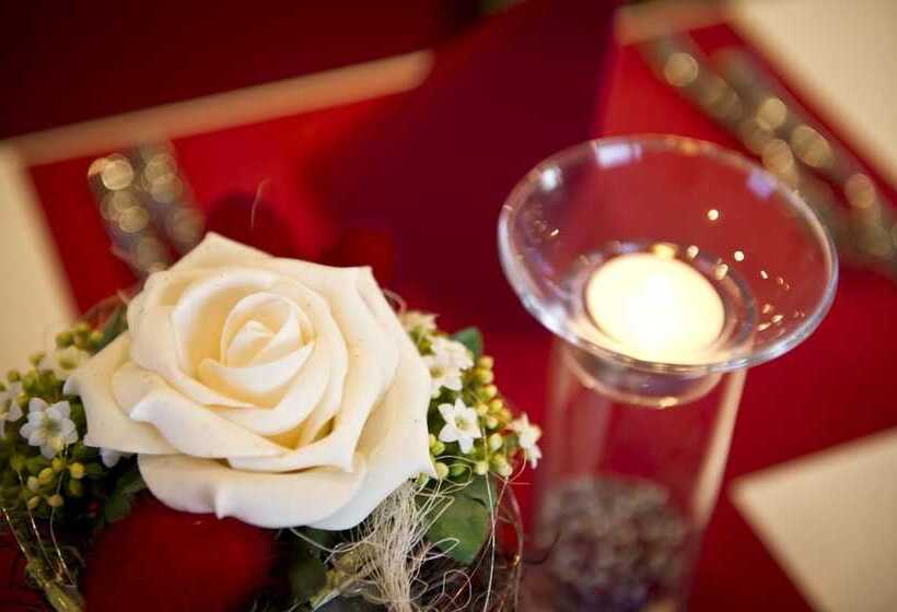 Отель Apartments Golfpark Schlossgut Sickendorf