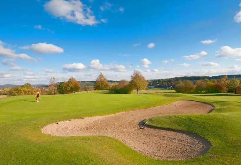 Hotelli Apartments Golfpark Schlossgut Sickendorf