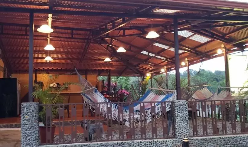 ホテル Cabinas Pura Vida B&b Tour Operator