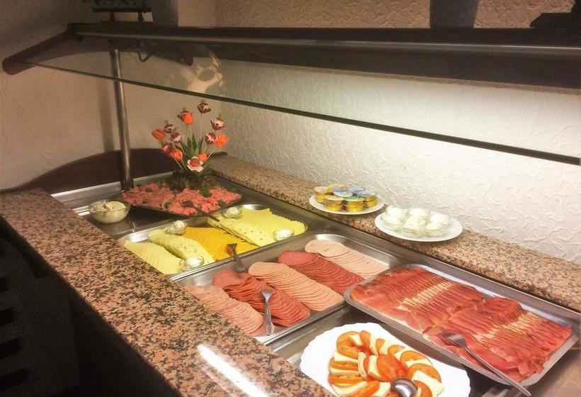 ホテル Restaurant Cafe Caro