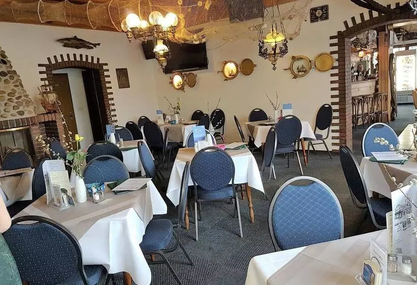 ホテル Restaurant Cafe Caro